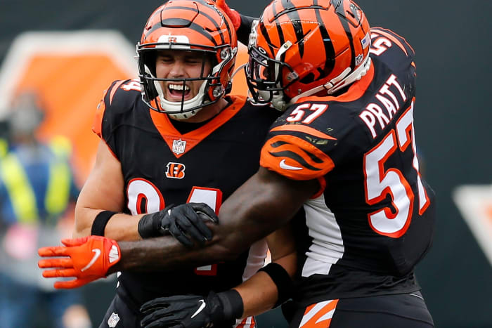 Sam-Hubbard-Celebration